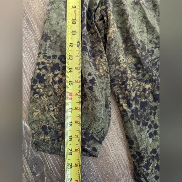 Banana Republic Womens 14 100% silk button blouse top green flower print - Picture 11 of 11